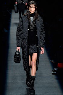 性感易逝,唯驕傲永存 亞歷山大 王 alexander wang 2015秋冬女裝秀,海報(bào)網(wǎng)帶你親臨2015秋冬紐約時(shí)裝周