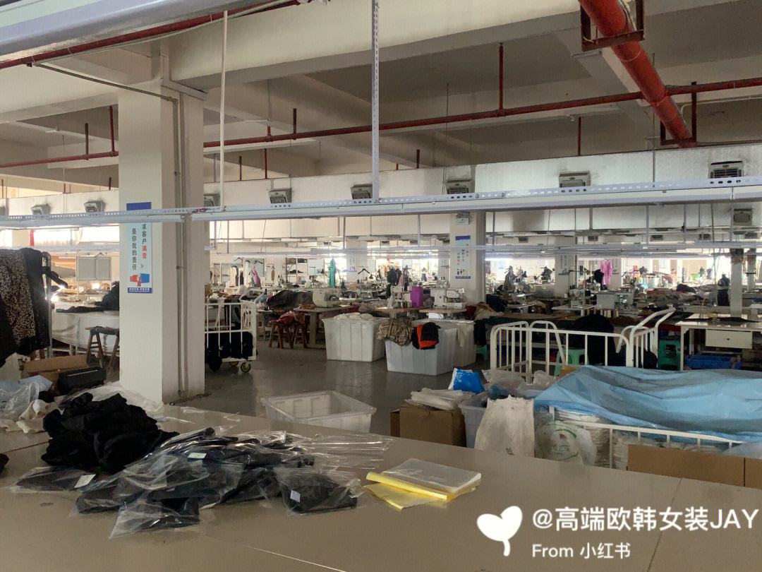 服裝加工廠的環(huán)境今天到工廠看生產(chǎn)進度啦
